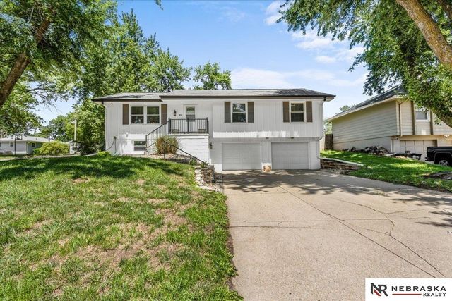 9448 Ames Avenue, Omaha, NE 68134