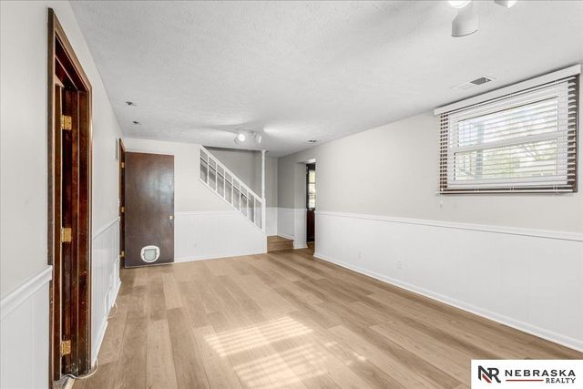 9448 Ames Avenue, Omaha, NE 68134