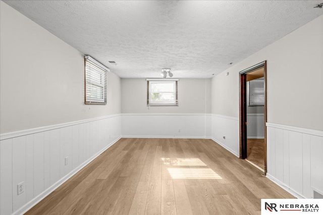 9448 Ames Avenue, Omaha, NE 68134