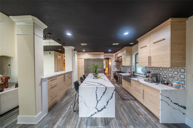 4318 Long Climb Canyon, Humble, TX 77396