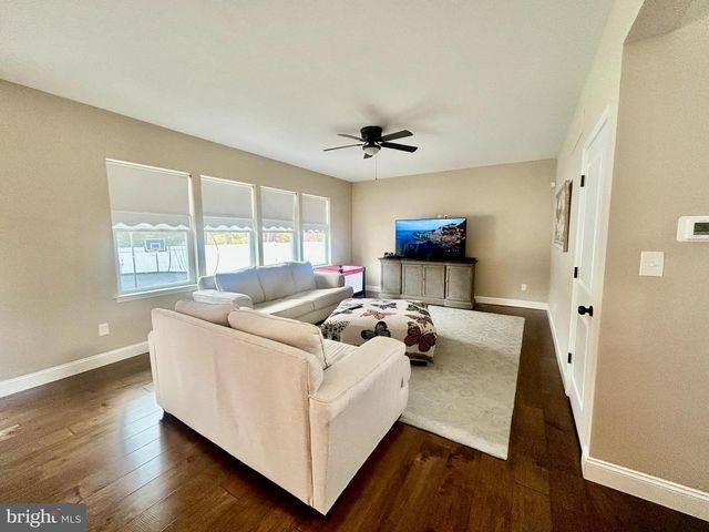 442 WATERFORDS EDGE CT, Atco, NJ 08004