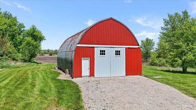 16614 Harmony Road, Huntley, IL 60142