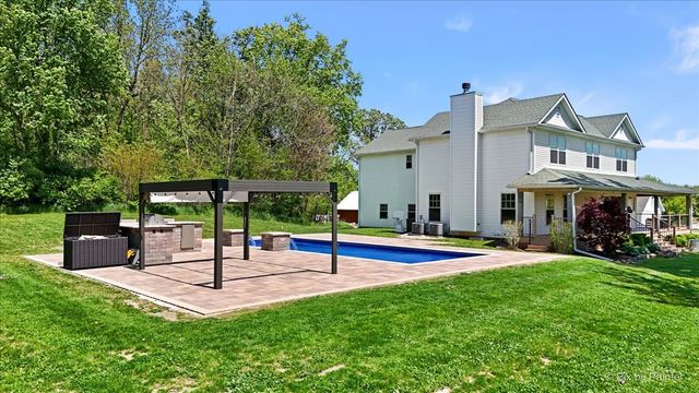 16614 Harmony Road, Huntley, IL 60142