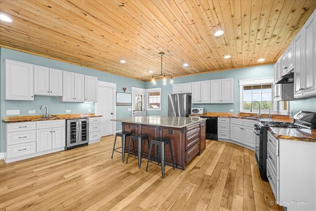 16614 Harmony Road, Huntley, IL 60142