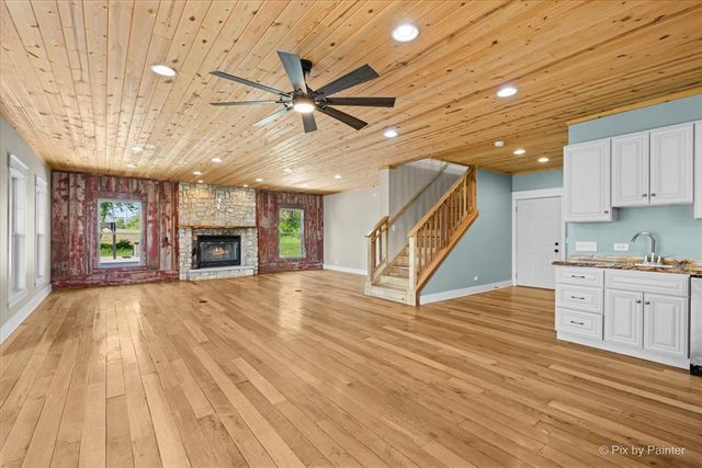 16614 Harmony Road, Huntley, IL 60142