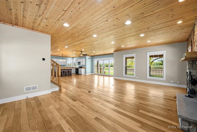 16614 Harmony Road, Huntley, IL 60142