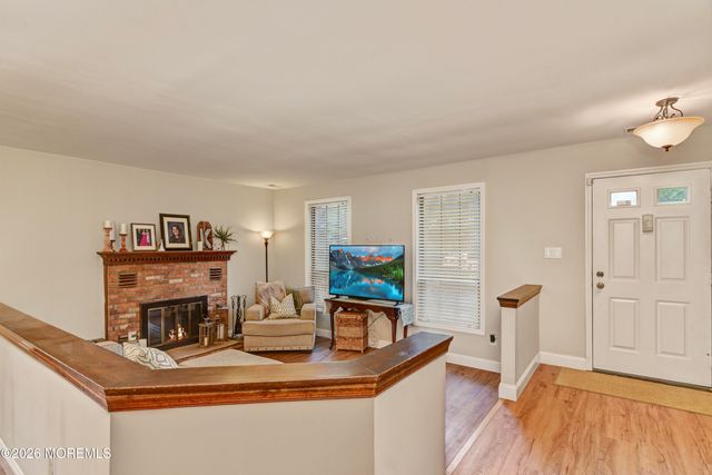 76 Bradford Court, Aberdeen, NJ 07747