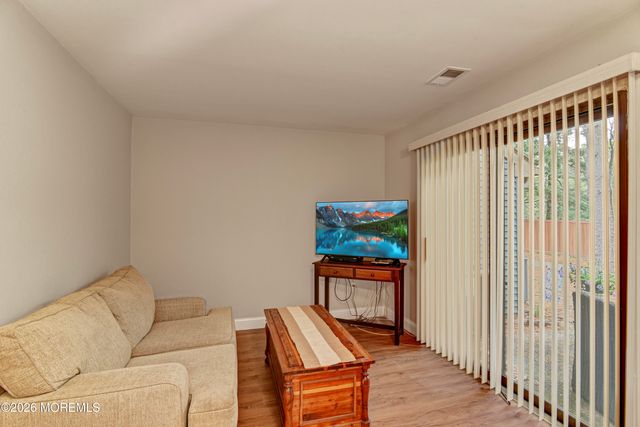 76 Bradford Court, Aberdeen, NJ 07747