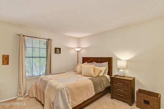 76 Bradford Court, Aberdeen, NJ 07747