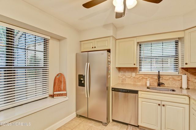 76 Bradford Court, Aberdeen, NJ 07747