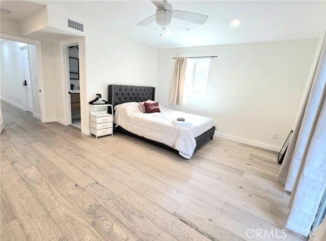 1225 W 41st 1227, Los Angeles, CA 90037