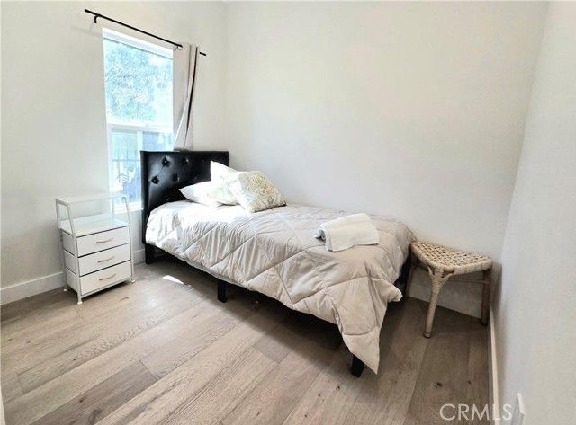 1225 W 41st 1227, Los Angeles, CA 90037