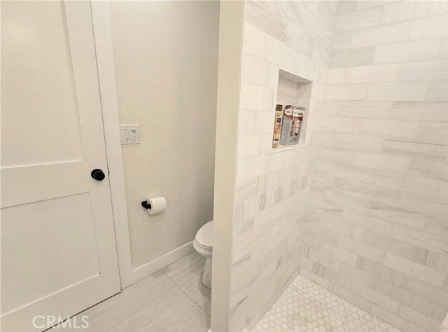 1225 W 41st 1227, Los Angeles, CA 90037