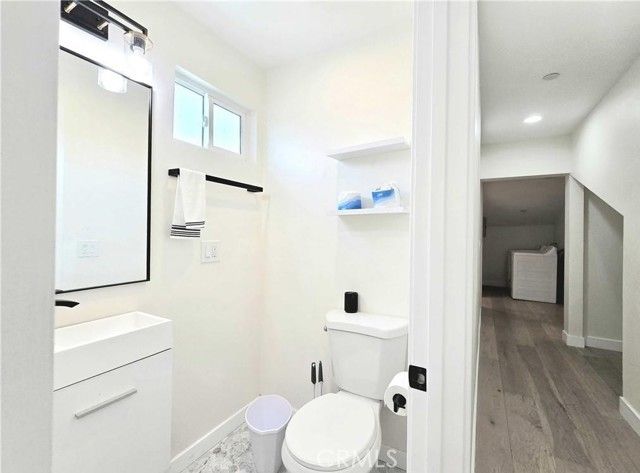 1225 W 41st 1227, Los Angeles, CA 90037