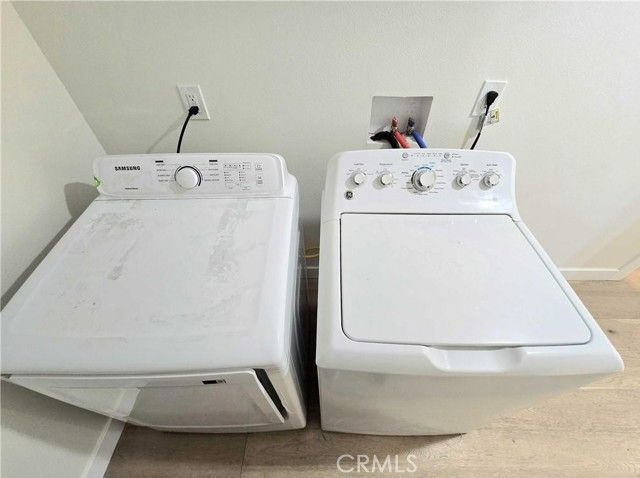1225 W 41st 1227, Los Angeles, CA 90037