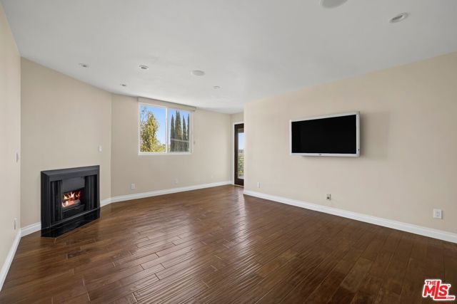 1129 Larrabee Street 15, West Hollywood, CA 90069