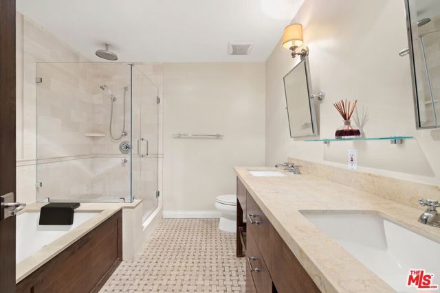 1129 Larrabee Street 15, West Hollywood, CA 90069