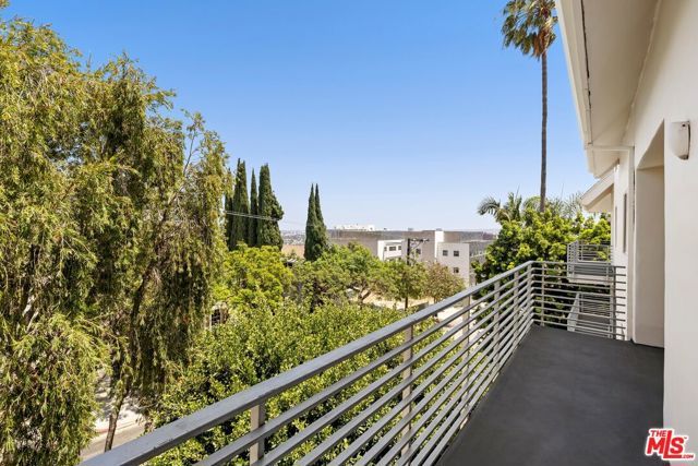 1129 Larrabee Street 15, West Hollywood, CA 90069