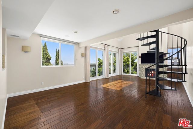 1129 Larrabee Street 15, West Hollywood, CA 90069