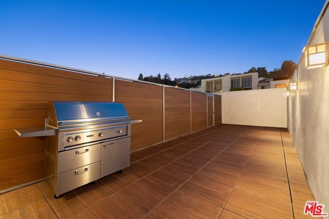 1129 Larrabee Street 15, West Hollywood, CA 90069