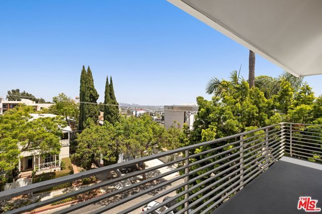 1129 Larrabee Street 15, West Hollywood, CA 90069