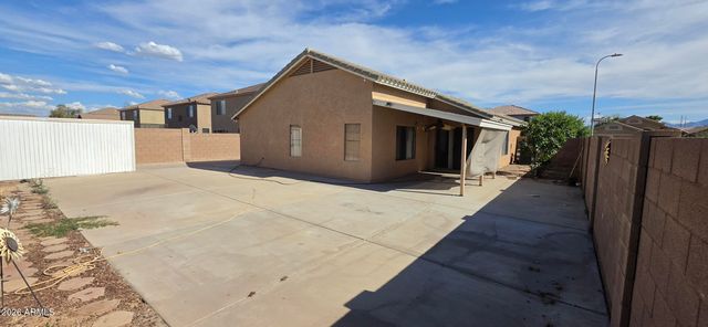 6328 W FLORENCE Avenue, Phoenix, AZ 85043