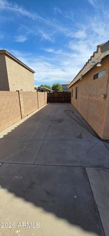 6328 W FLORENCE Avenue, Phoenix, AZ 85043
