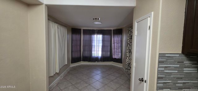 6328 W FLORENCE Avenue, Phoenix, AZ 85043