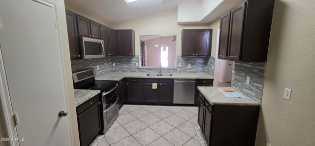 6328 W FLORENCE Avenue, Phoenix, AZ 85043