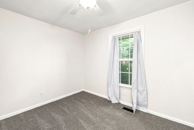 660 Woodside Drive, Manning, SC 29102