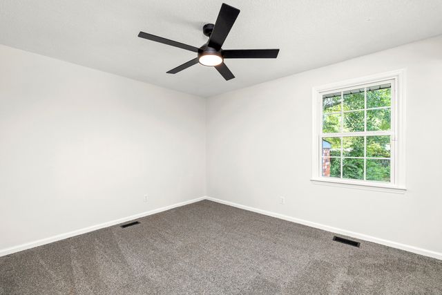 660 Woodside Drive, Manning, SC 29102