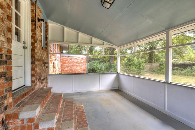 660 Woodside Drive, Manning, SC 29102