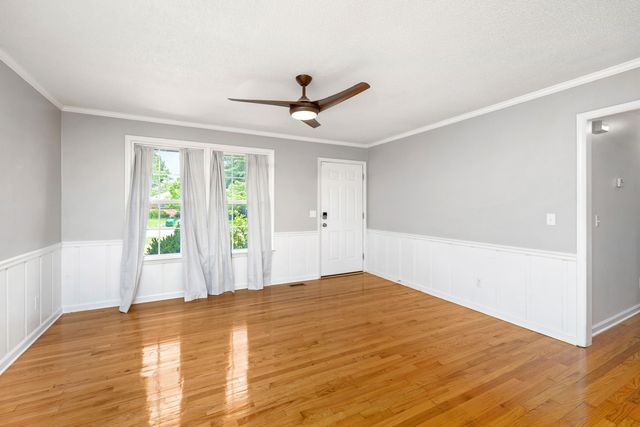 660 Woodside Drive, Manning, SC 29102