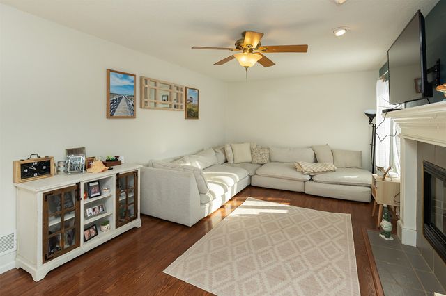 3018 SW Prairie View Road, Ankeny, IA 50023