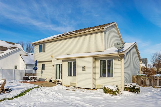 3018 SW Prairie View Road, Ankeny, IA 50023