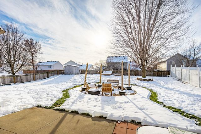 3018 SW Prairie View Road, Ankeny, IA 50023