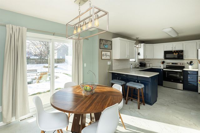 3018 SW Prairie View Road, Ankeny, IA 50023