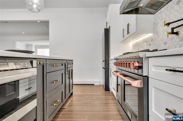 428 6th Street 2, Palisades Park, NJ 07650