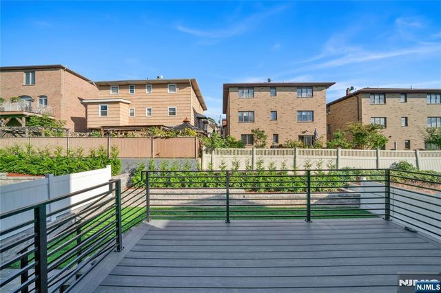 428 6th Street 2, Palisades Park, NJ 07650