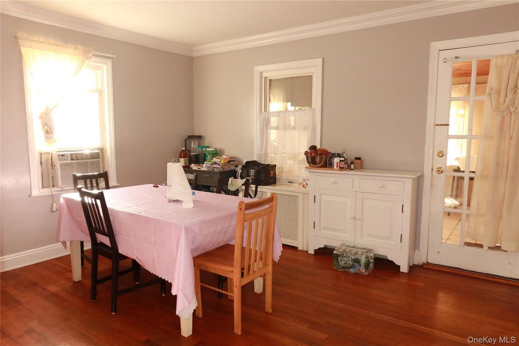 22 Oakland Avenue, West Hempstead, NY 11552 — photo 5