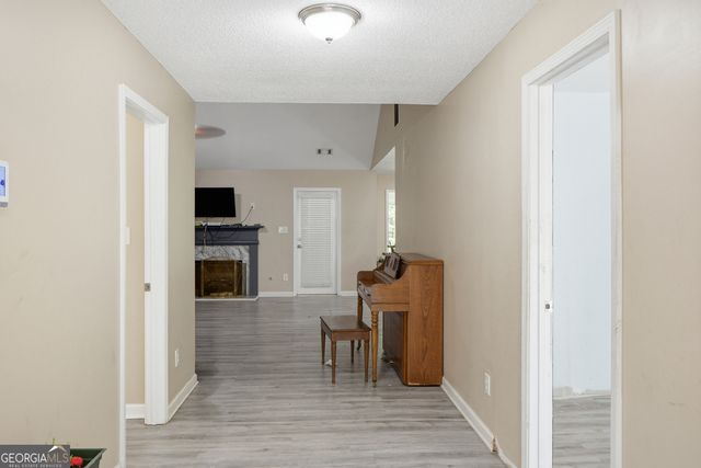 819 N Bethany Road, Mcdonough, GA 30252