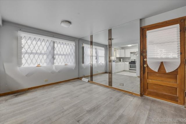 7935 S Blackstone Avenue, Chicago, IL 60619