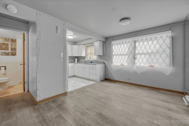 7935 S Blackstone Avenue, Chicago, IL 60619