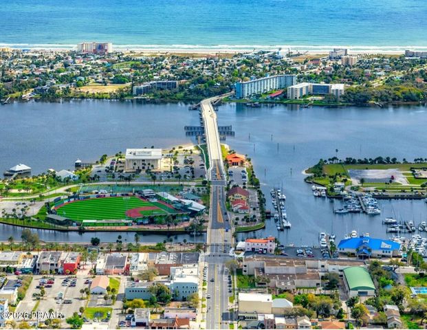 500 S Beach St Apt A3, Daytona Beach, FL 32114