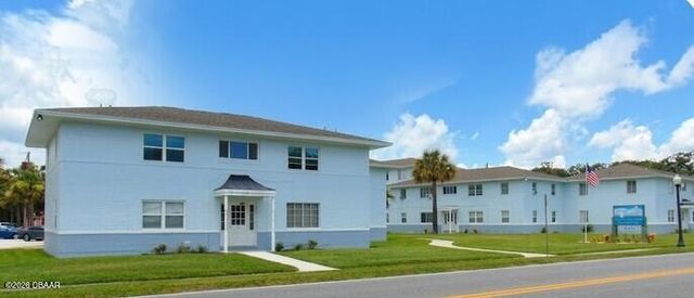 500 S Beach St Apt A3, Daytona Beach, FL 32114