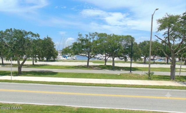 500 S Beach St Apt A3, Daytona Beach, FL 32114