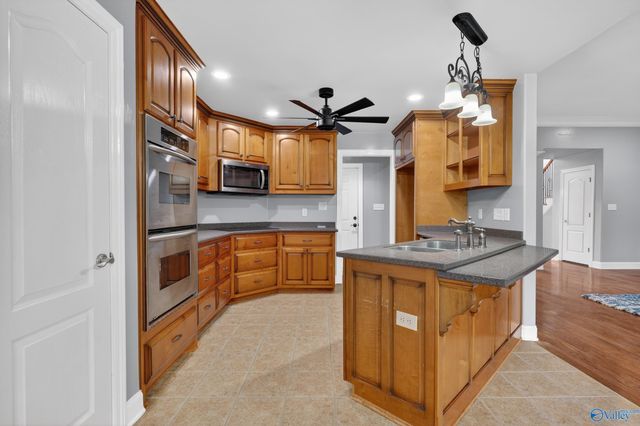 218 Harvest Ridge Drive, Harvest, AL 35749