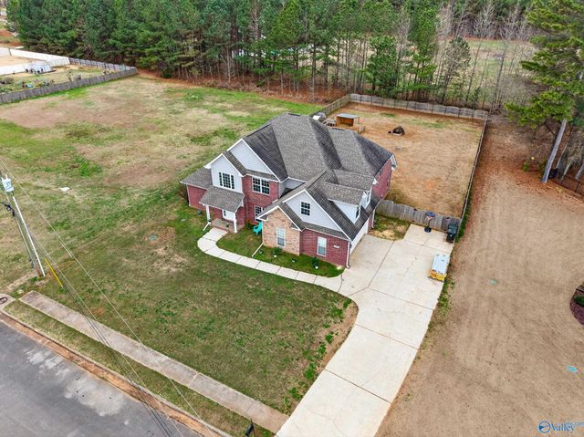 218 Harvest Ridge Drive, Harvest, AL 35749