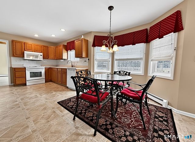 42 Greenwood Circle, Seymour, CT 06483