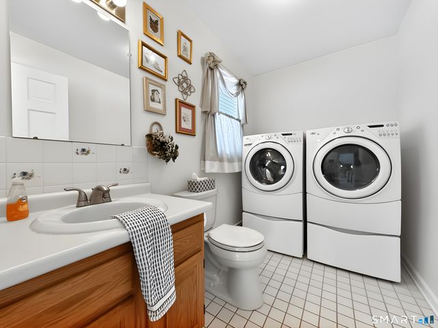 42 Greenwood Circle, Seymour, CT 06483